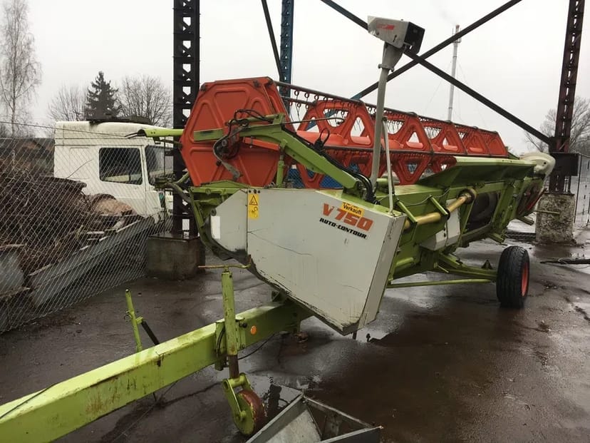 Збирання врожаю комбайнами CLAAS Lexion