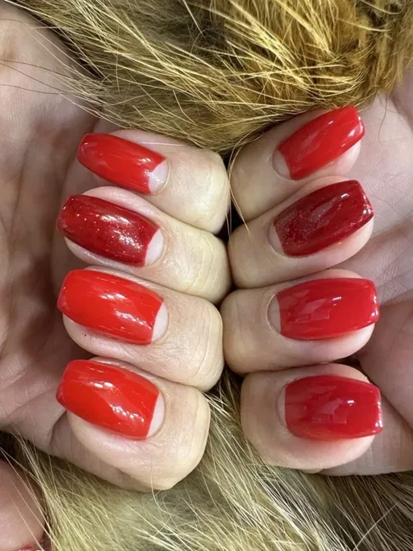 Манікюр, педикюр, район «Д».