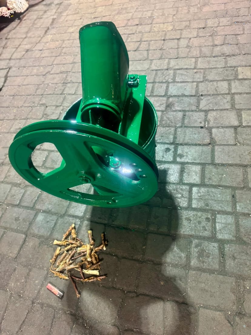 -Шнековий подрібнювач гілок до мотоблока від 6 к.с