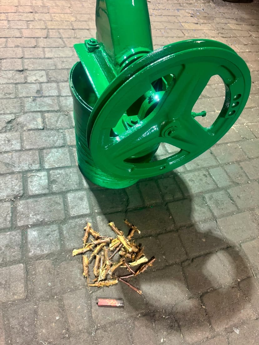 -Шнековий подрібнювач гілок до мотоблока від 6 к.с