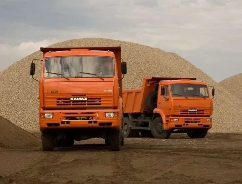 Доставка щебеню, піску, відсіву, торфу, чорнозему, будматеріалів, вивіз будівельного сміття. Авто. Камаз, Зіл.