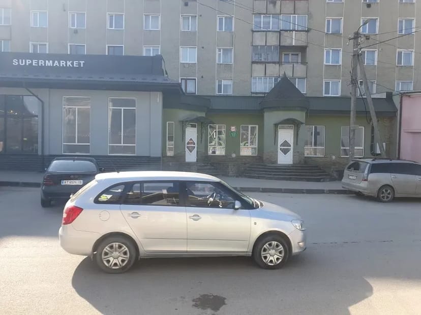 Приміщення в м. Городенка: Офіс, Магазин, Склад. Площі 40м, 70м, 80м. Доступні Ціни!