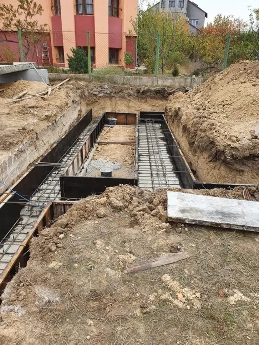 Стінова опалубка для фундаментів.