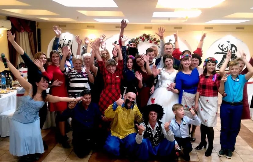 Дискотека+Звук+свет.Ведущий тамада. Від 1000₴