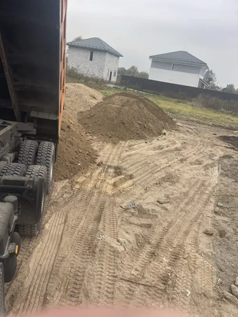 Родючий грунт , підсипка супісь суглинок пісок чорнозем