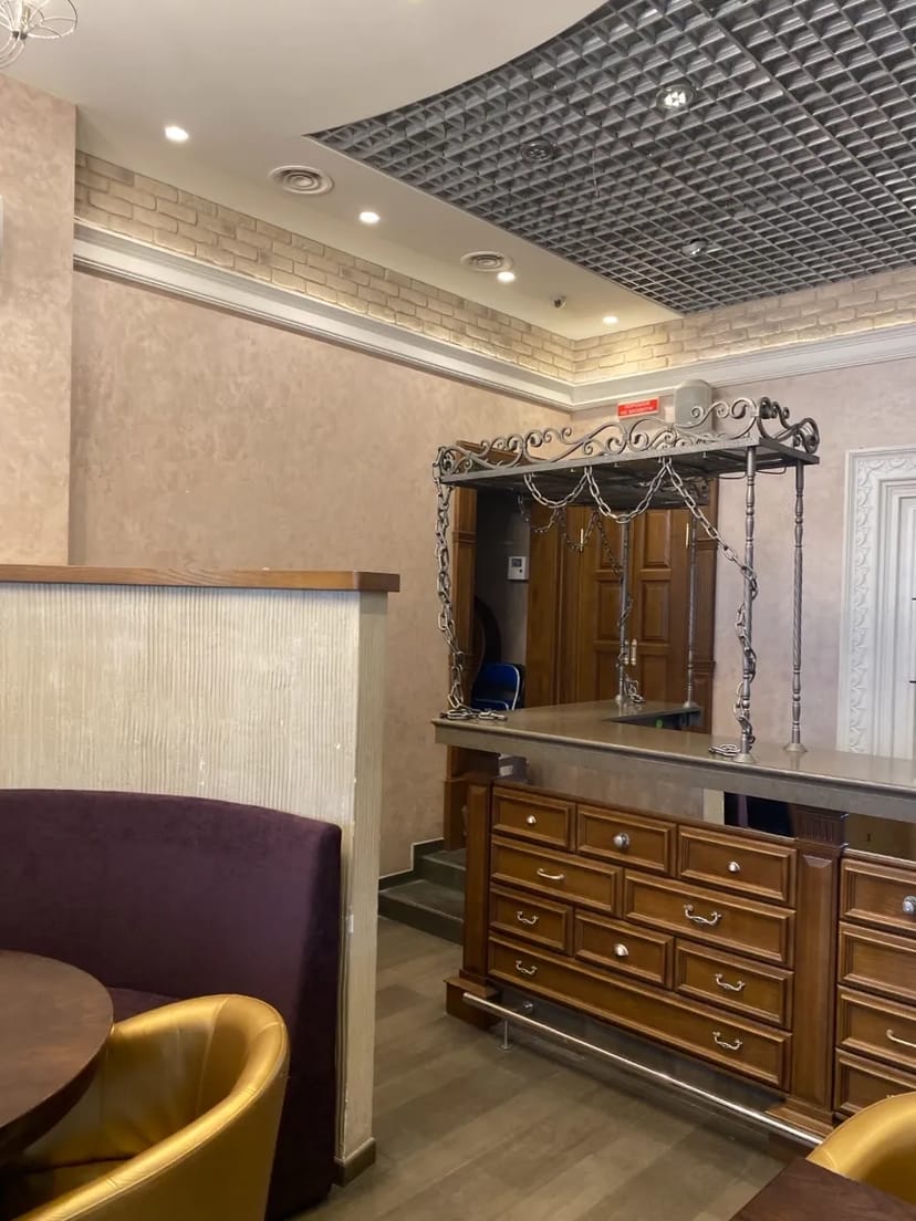 Фасадне приміщення 330 м2 на Гідропарку