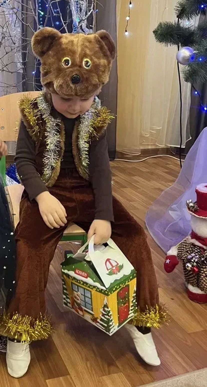 Костюми зайчика й ведмедика