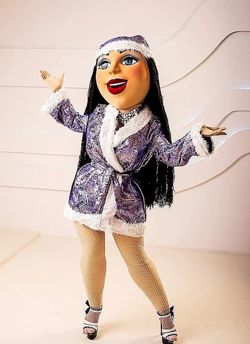 Білий ведмідь Умань ляльковий стриптиз замовити аніматора.