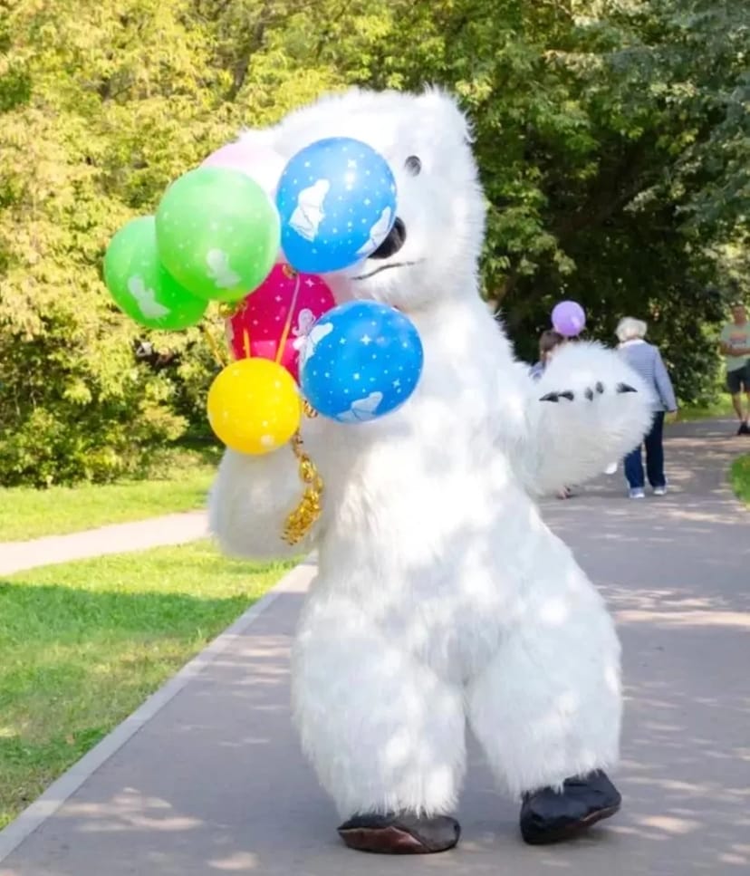 Білий ведмідь Умань ляльковий стриптиз замовити аніматора.