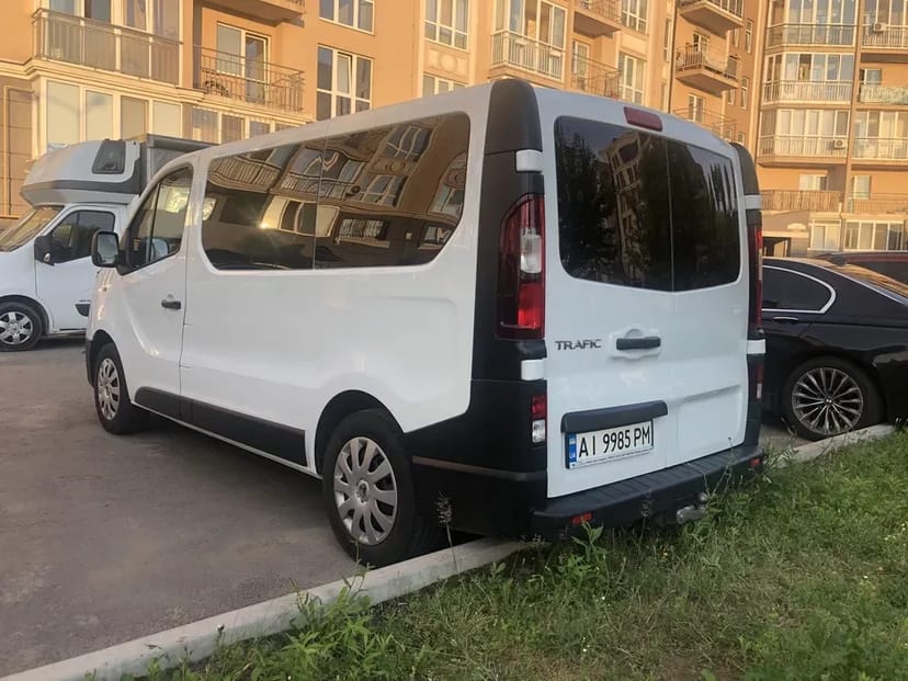Мікроавтобус Renault Traffic
