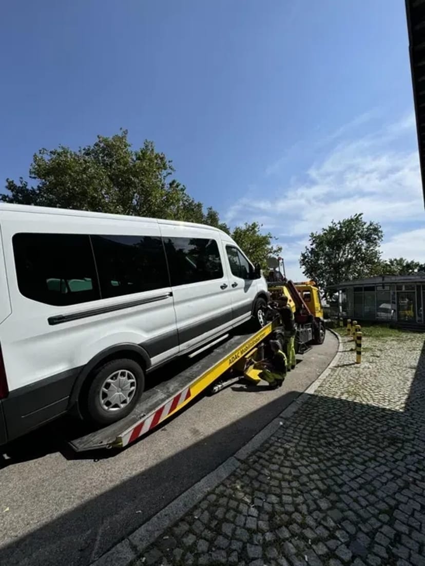 Евакуатор Польща