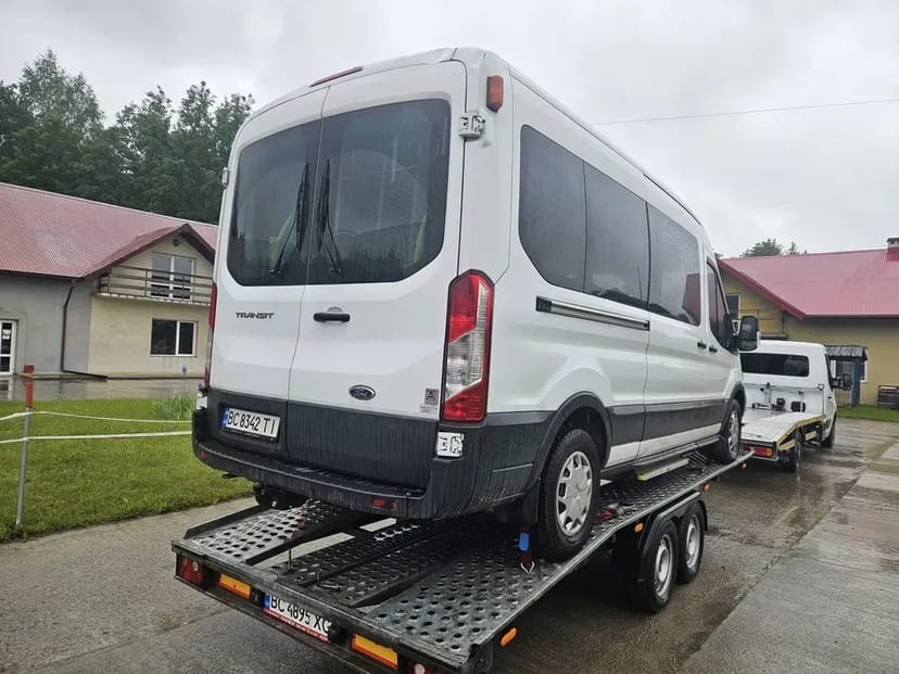 Евакуатор Польща