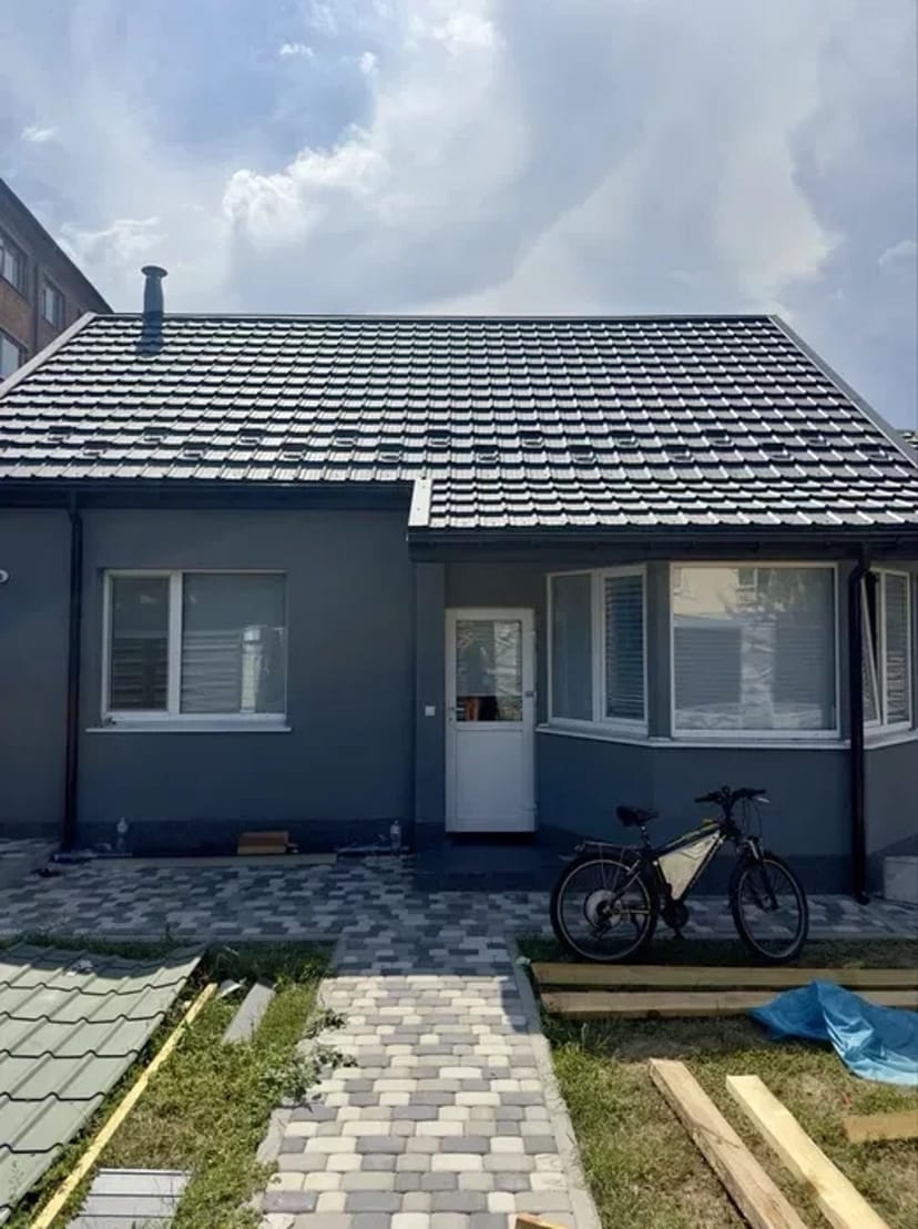 Покрівельні роботи. Покрівля. Ремонт покрівлі. Ремонт даху.