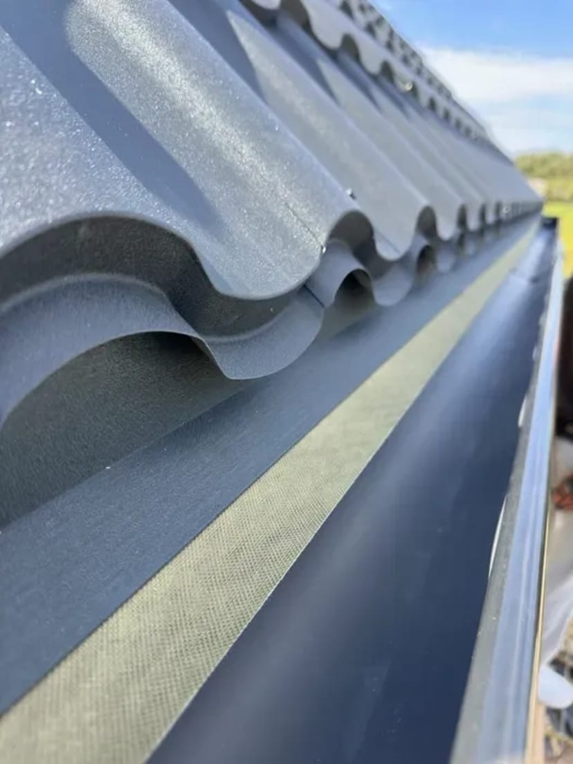 Покрівельні роботи. Покрівля. Ремонт покрівлі. Ремонт даху.