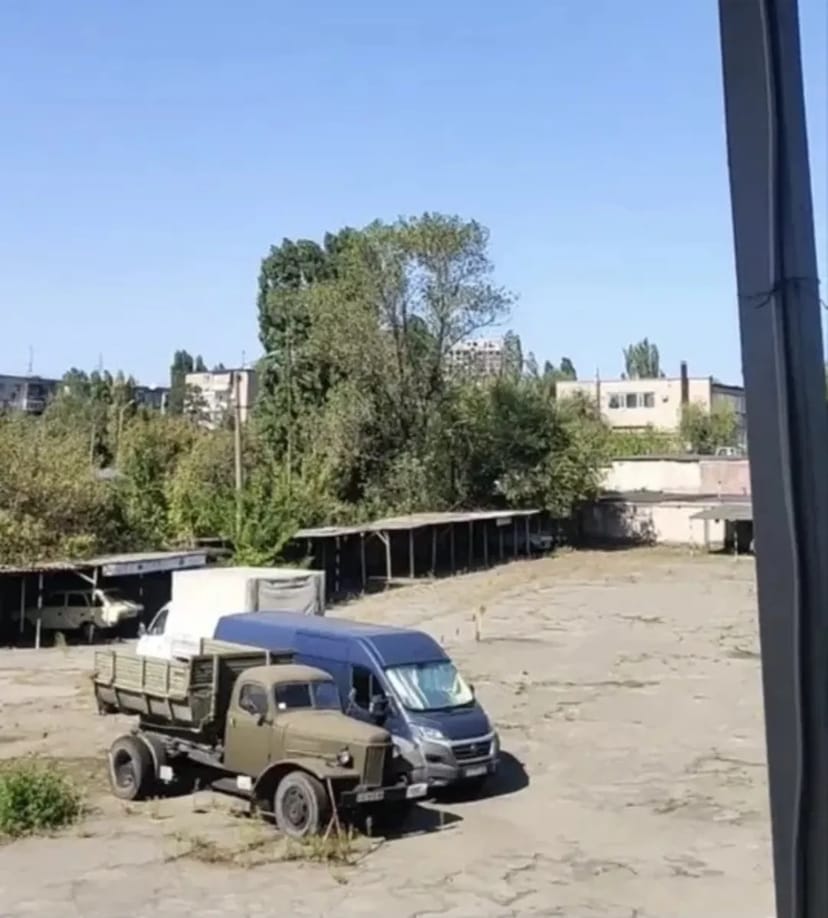Автостоянка з відеоспостереженням та охороною