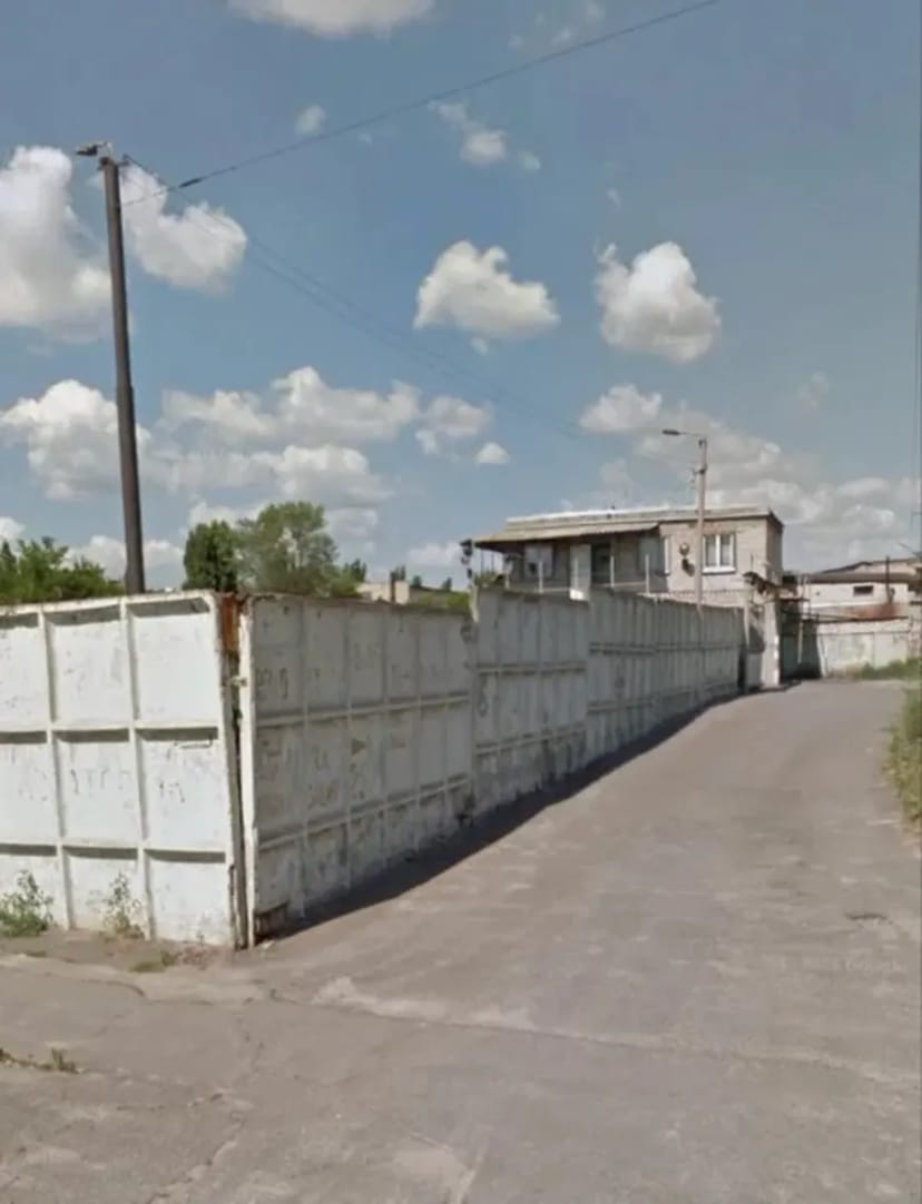 Автостоянка з відеоспостереженням та охороною