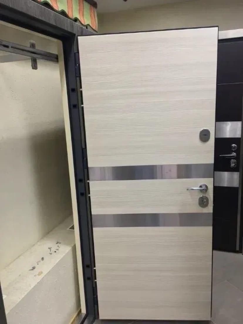 Вхідні двері з установкою — оновіть свій дім вже сьогодні!