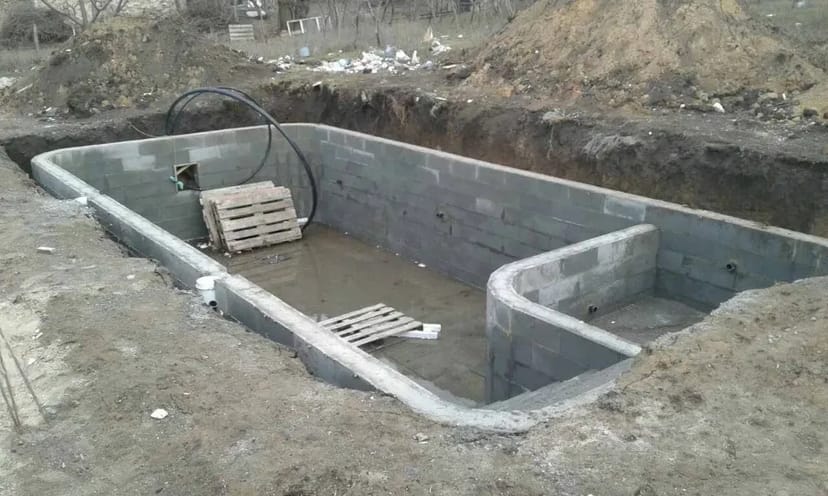 Будівництво будинків - Від 250$ квадратний метр; "Бетонні роботи", оздоблювальні роботи, кладка, Покрівля