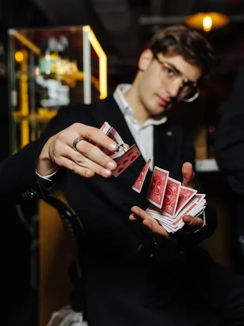 Фокусник,ілюзіоніст на ваше свято /київ/київська область/львів/харків
