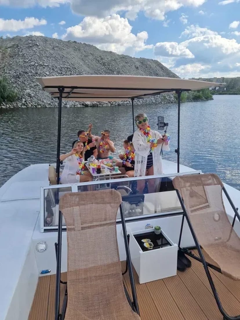 Катера, Катамарани, Яхти