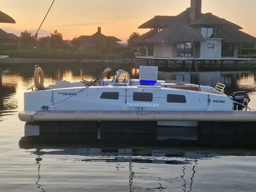 Катера, Катамарани, Яхти