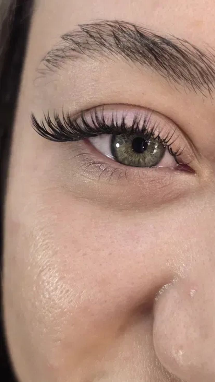 Нарощення вій від 400 грн! фарбування та ламінування брів.