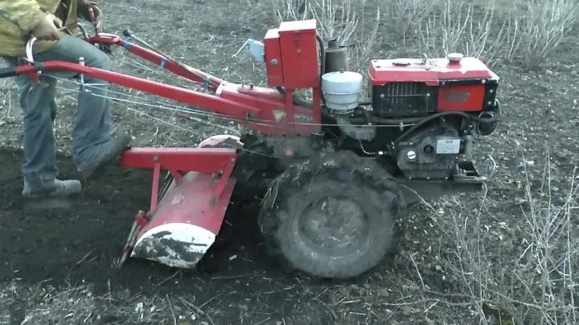 Дизельний мотоблок для сільськогосподарських робіт