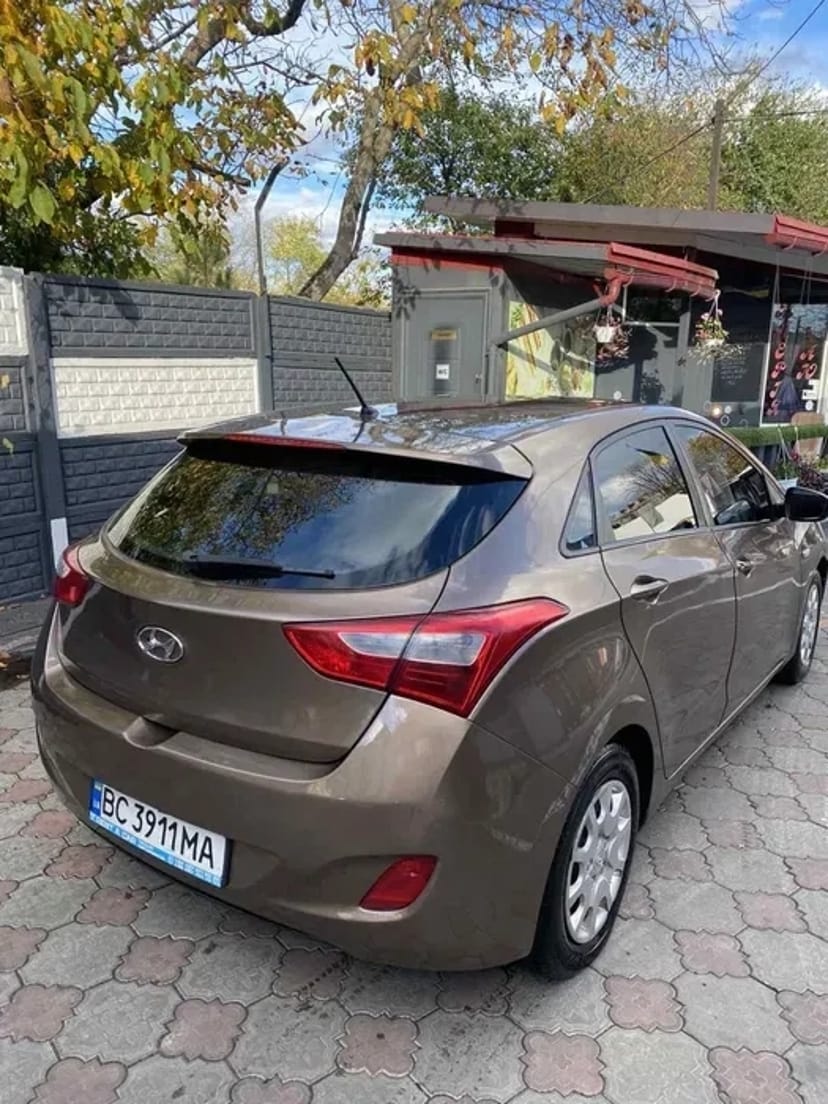Авто під таксі робота