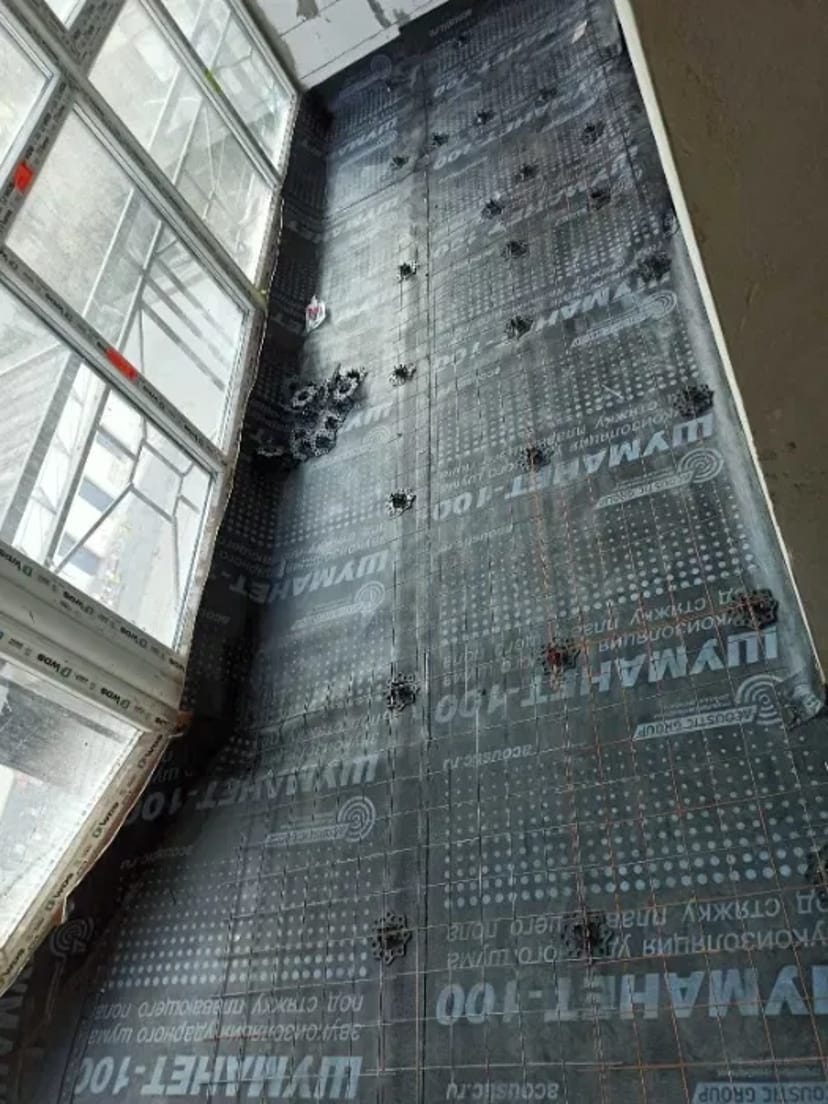 Стяжка підлоги. Штукатурка стін. Монтаж теплої підлоги. Сантехніка.