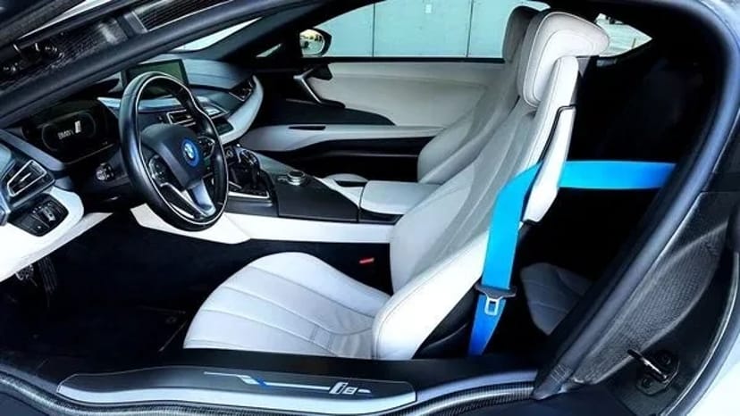 194 Спорткар BMW I8 без водія на фотозйомку відео