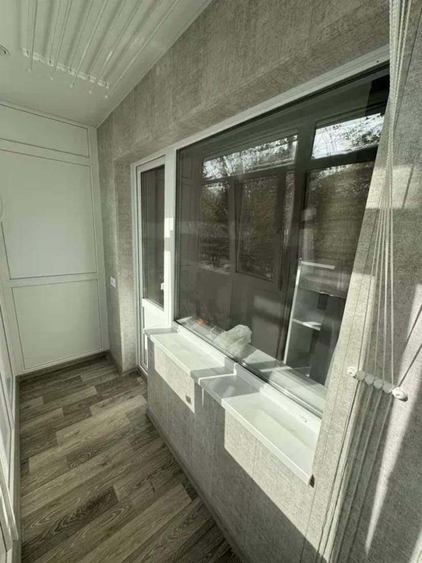 Внутрішня обробка балконів. Внутрішнє оздоблення балконів та лоджій.