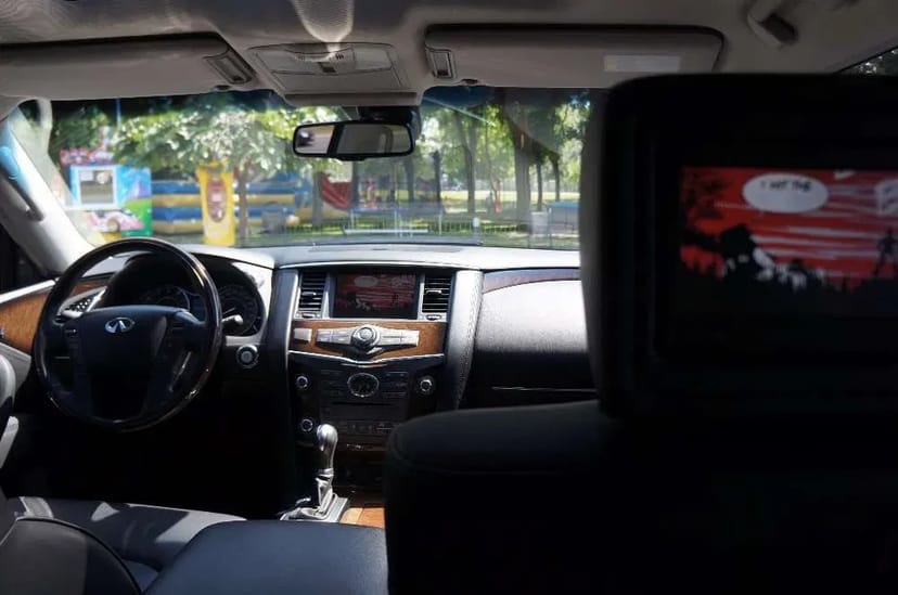 Авто на весілля, VIP зустрічі. Infiniti
