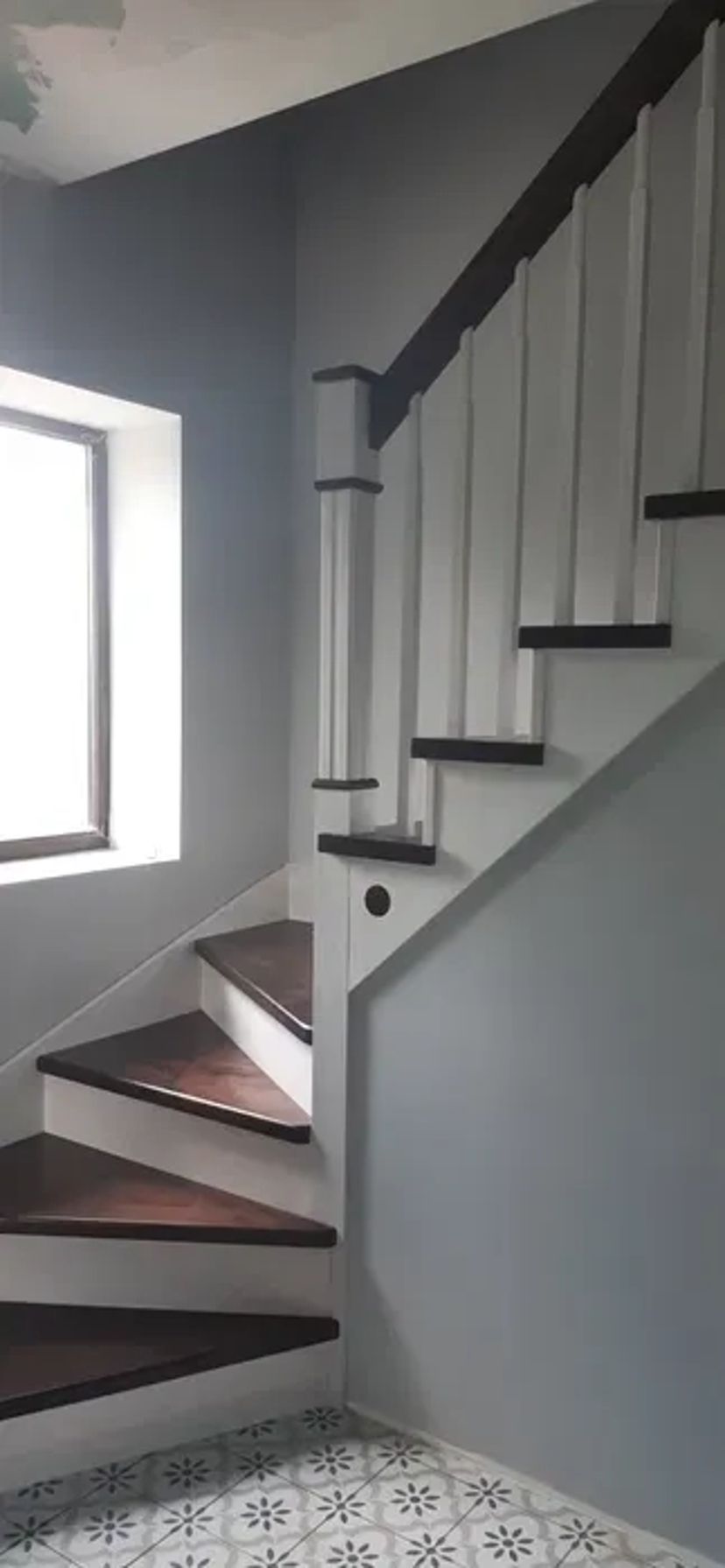 Виготовляємо під замовлення сходи