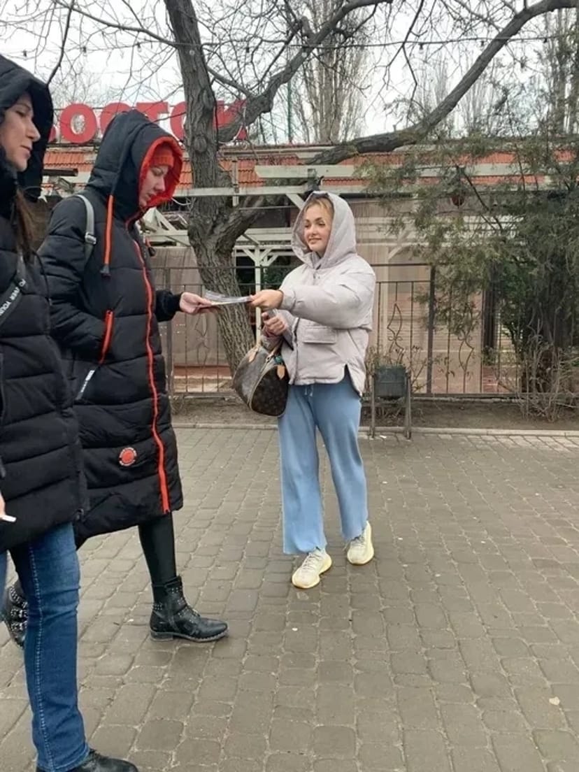 Услуги промоутеров в Одессе: качественная раздача флаеров и листовок!