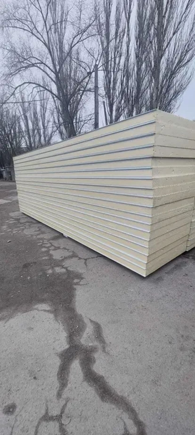 Сендвіч-панелі для монтажу холод. камер,складів,та ін. типів приміщень