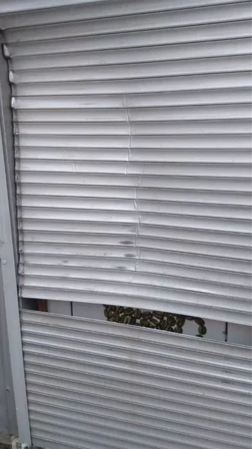 Ремонт захисних ролетів всіх типів. Київ і Київська область.