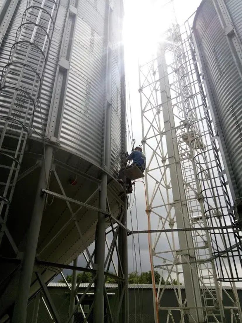 Комплексний ремонт елеваторів, очищення та ремонт силосів, перетяжка болтів