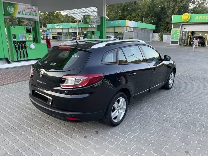 Авто  Renault Megane в Універсал (Рено Меган)