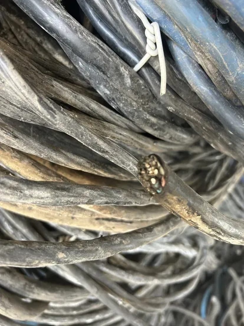 Вивіз металу міді алюмінію кабелів. Закуповуємо металобрухт по місту та району.