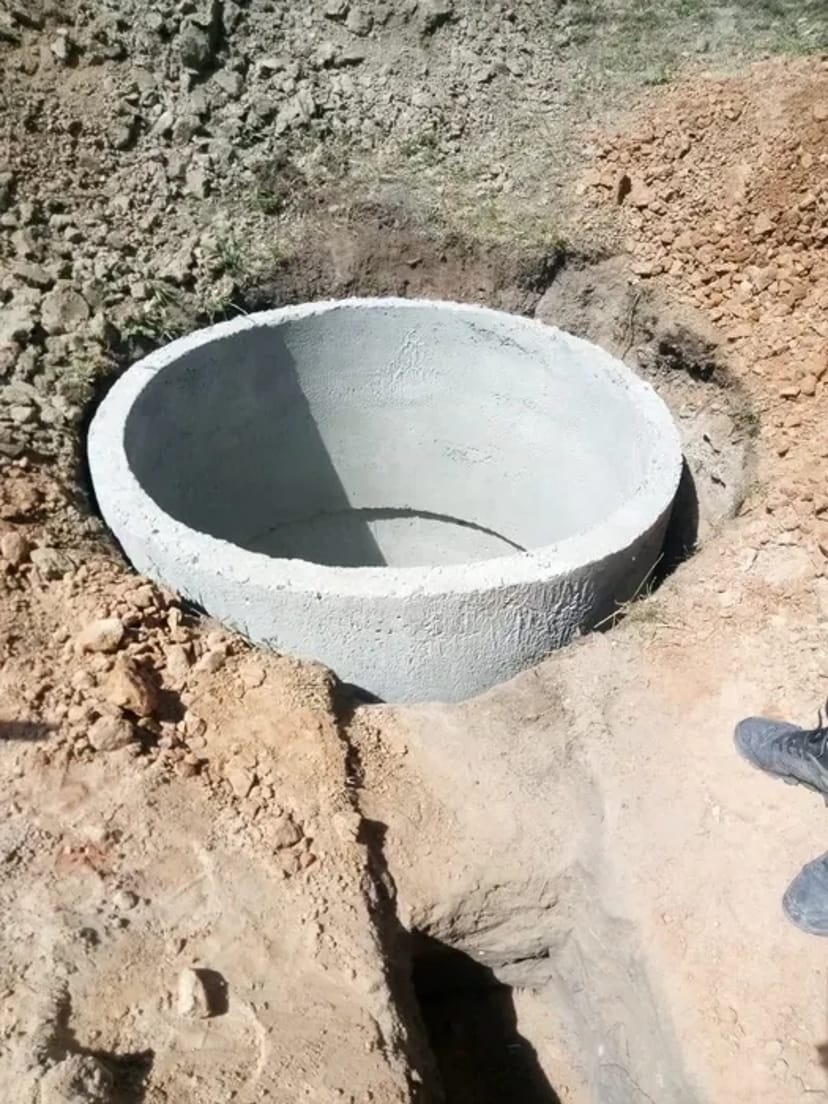 Земляные работы, копка траншей, копка септика, копка бассейна под воду, септик под ключ, копка выгребных и сливных ям под ключ, земляні роботи під ключ