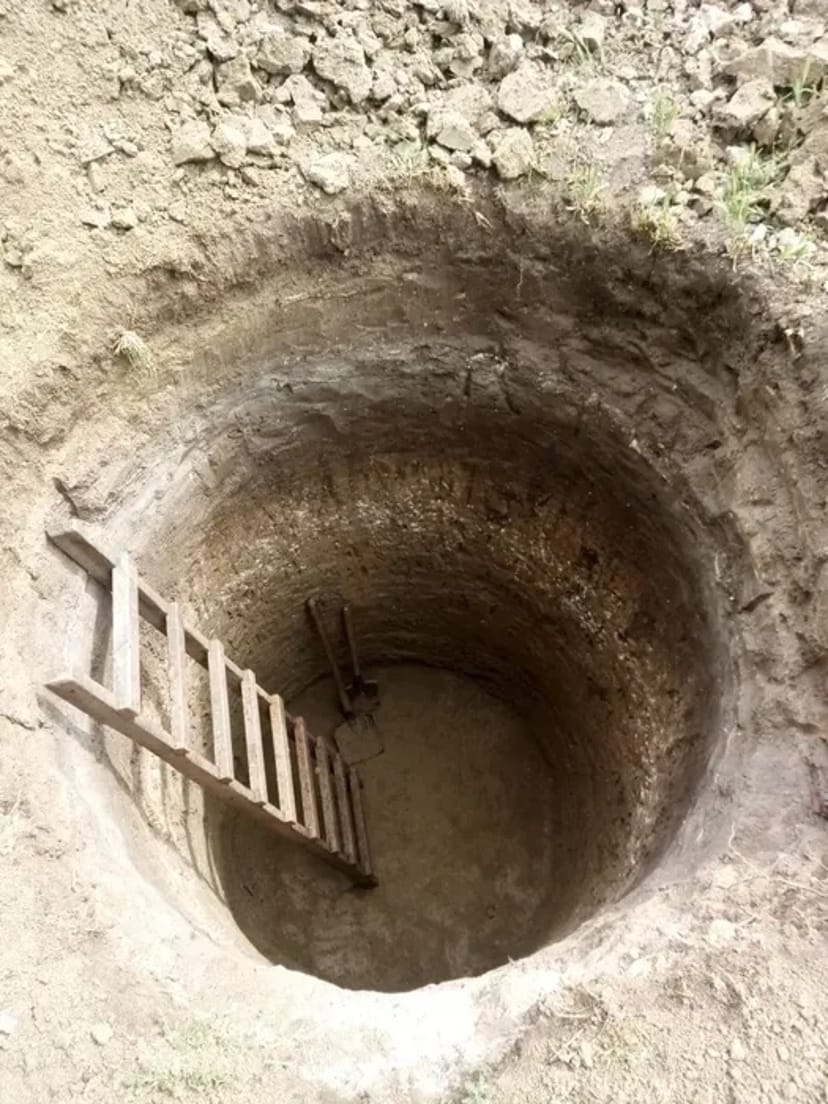 Земляные работы, копка траншей, копка септика, копка бассейна под воду, септик под ключ, копка выгребных и сливных ям под ключ, земляні роботи під ключ