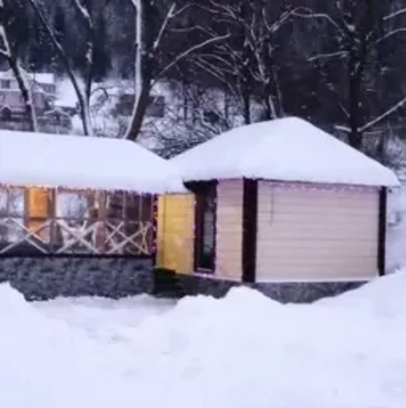 Чан над Прутом з басейном біля річки комфортний відпочинок