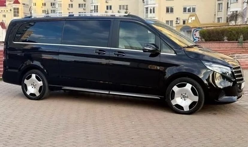 160 Мікроавтобус з водієм Mercedes-Benz V-class 2025 рік
