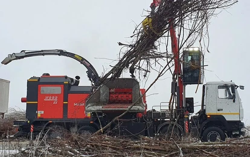 Щепоріз, подрібнення деревини - Mus-Max на базі МАЗ