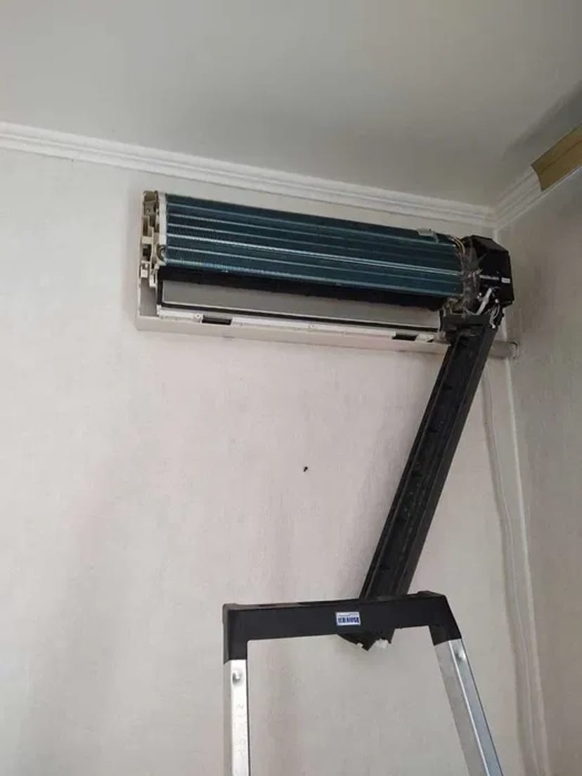 Монтаж, ремонт, заправка, чистка, обслуговування .