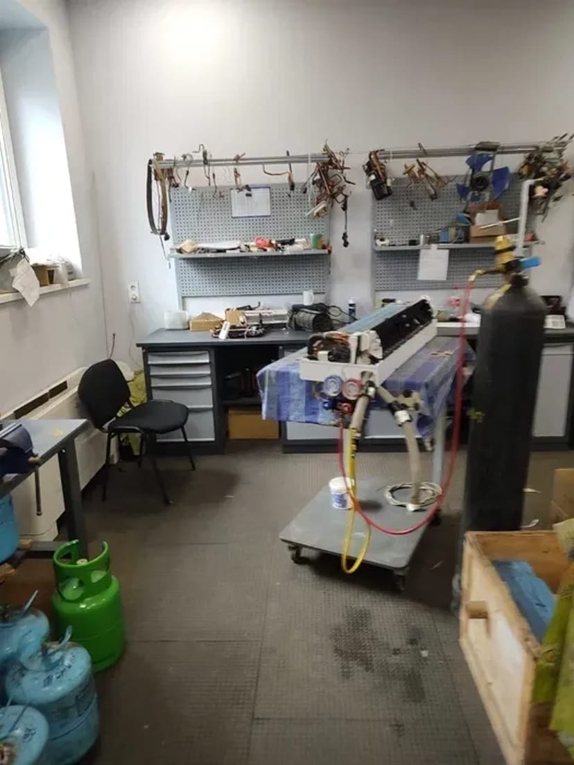 Монтаж, ремонт, заправка, чистка, обслуговування .