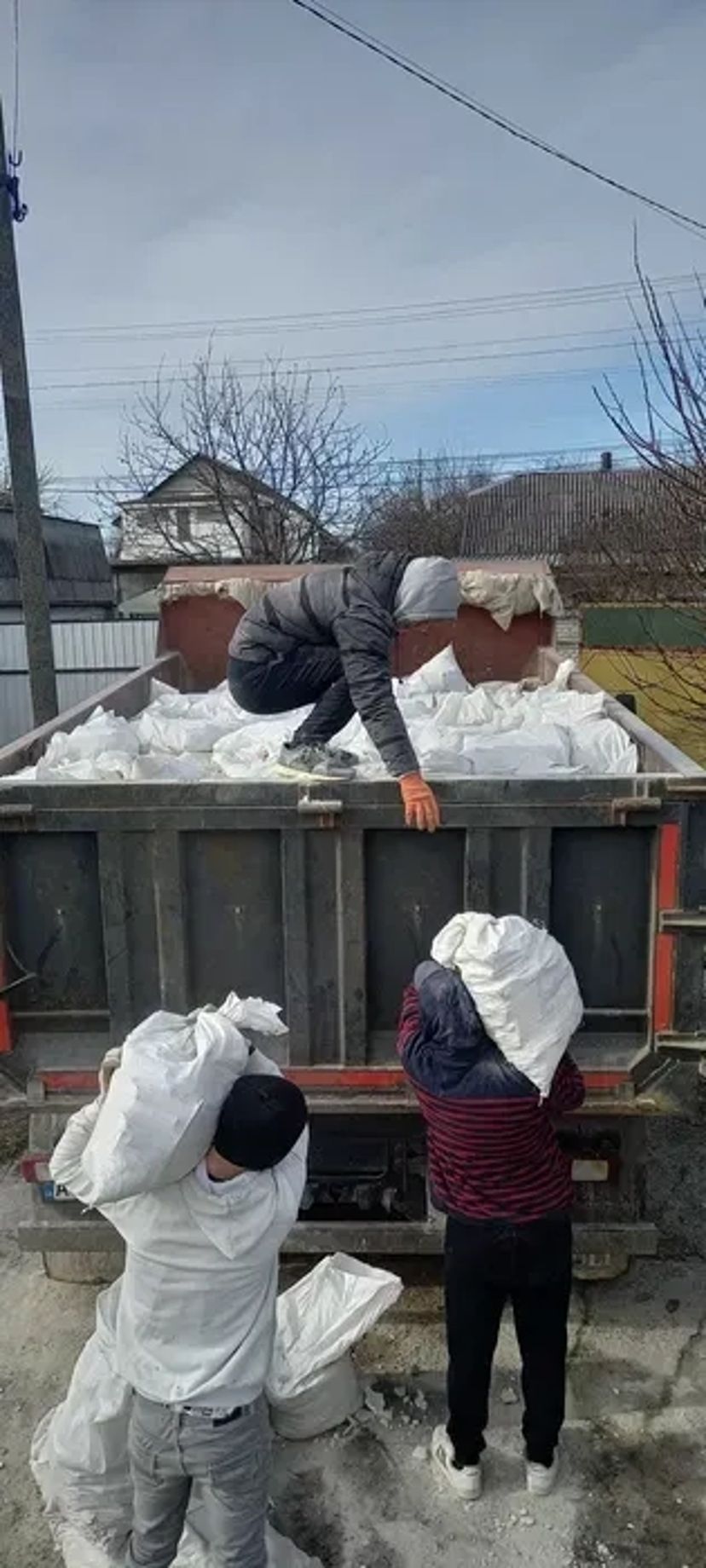 Вивіз буд сміття, послуги екскаватора. Вивіз будсміття, вантажники