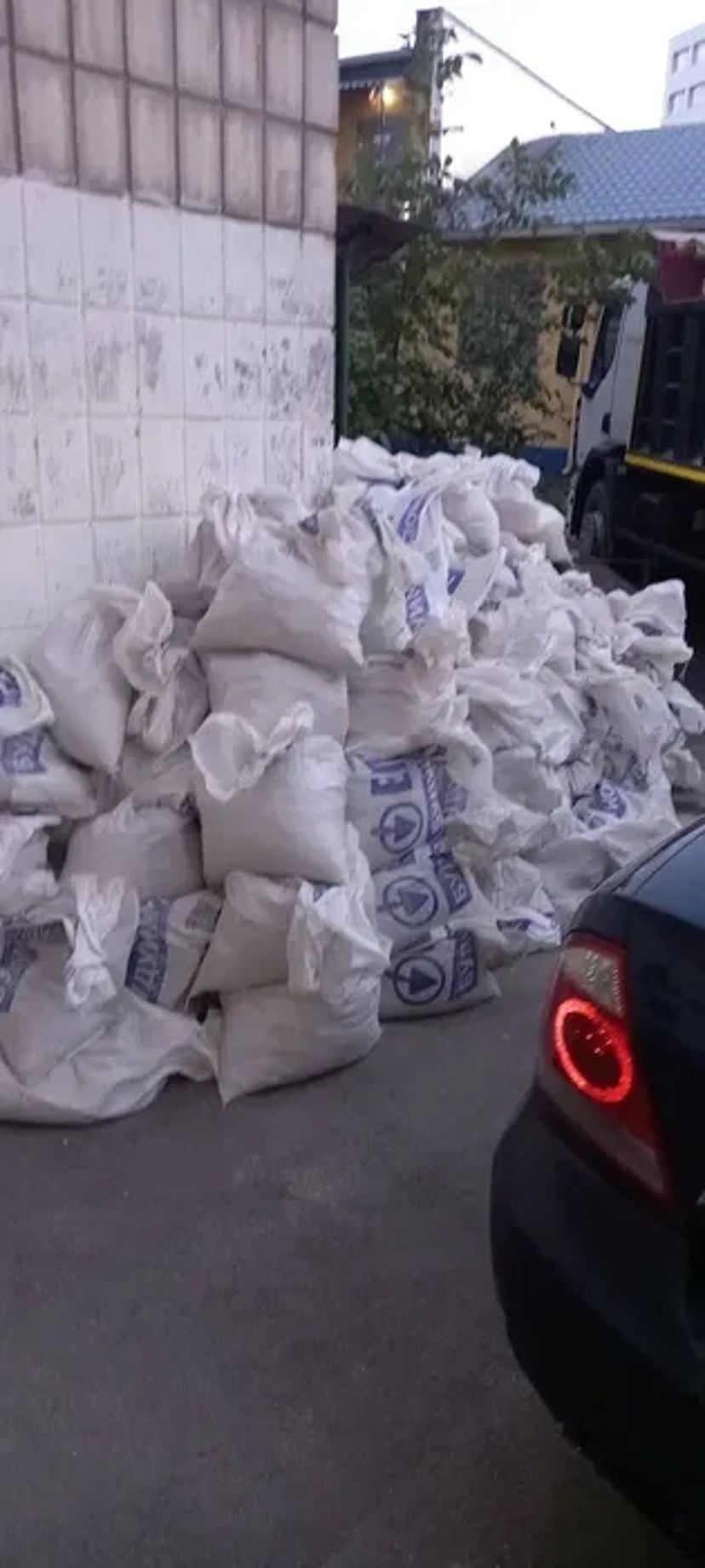 Вивіз буд сміття, послуги екскаватора. Вивіз будсміття, вантажники