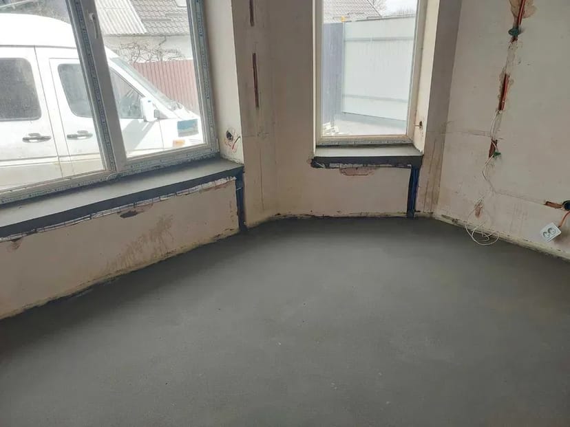 Напівсуха стяжка підлоги за 1 день, полусухая стяжка пола, заливка