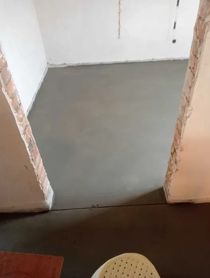 Напівсуха стяжка підлоги за 1 день, полусухая стяжка пола, заливка